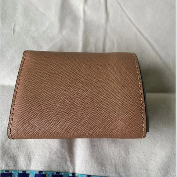 Tory Burch | Colorblock Pattern Compact Wallet - Picture 8 of 10